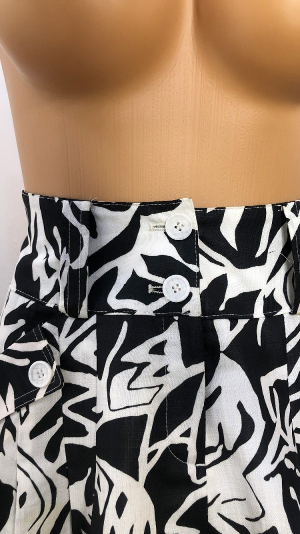 Funmi 688 skirt Size 6 - Image 4