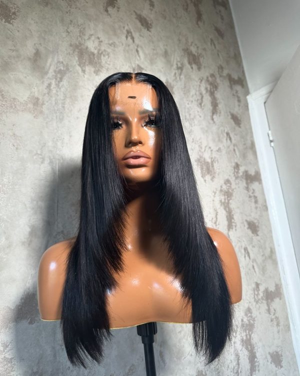 AMY STRAIGHT WITH KIM K CLOSURE 18”
