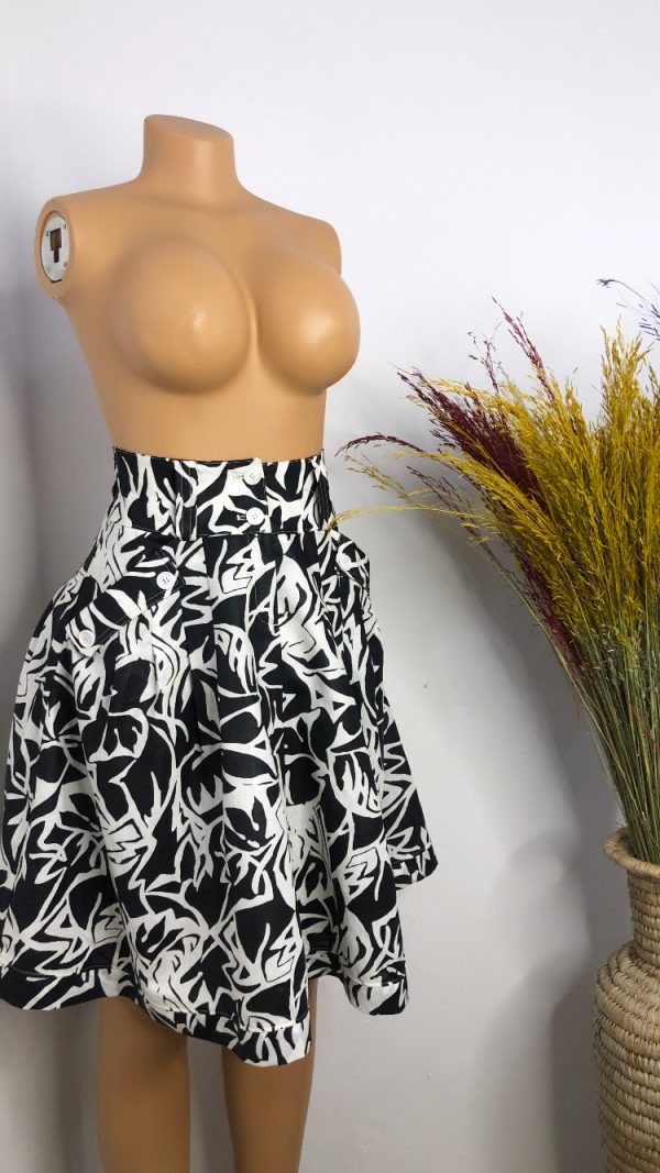 Funmi 688 skirt Size 6